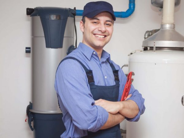 plumber-installing-